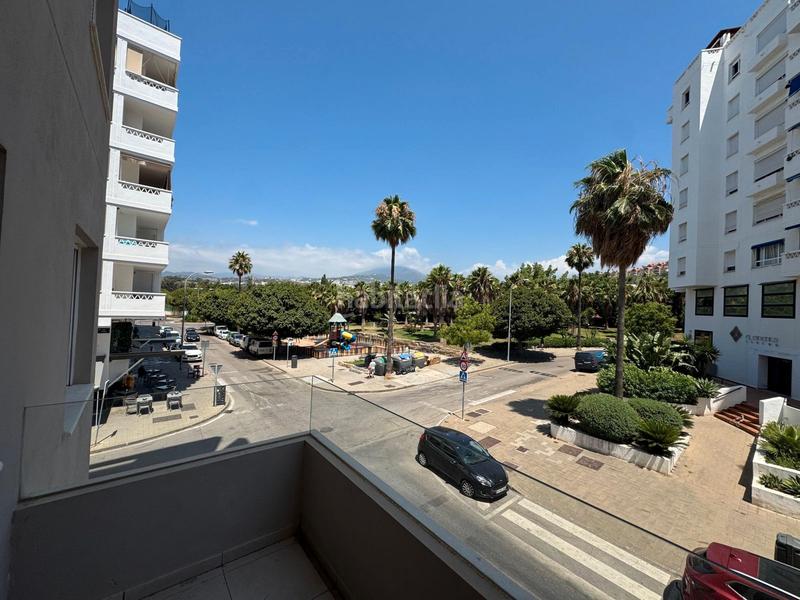 Foto 260bd02d-6f2f-4847-b325-64c6f0c55282. Piso en avenida josé banús 32 tu lujo y comodidad en nueva andalucía en Marbella