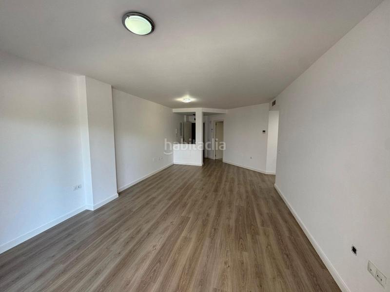 Foto 7772b4ac-55ef-41e8-b50a-70f5e2b70821. Piso en avenida josé banús 32 tu lujo y comodidad en nueva andalucía en Marbella