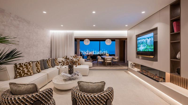 Foto ee139864-62b3-4a64-b6be-fb633a4e066e. Piso en calle punta de la plata 22 frente al mar: tu paraíso con piscina privada en Estepona