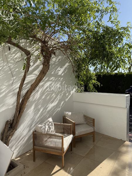 Foto 9f4ce05e-ed2f-4225-beaf-fbf868f64b0f. Casa adossada a avenida de julio iglesias 13 a Puerto Banús Marbella