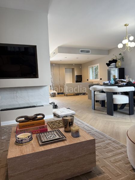 Foto d1833be2-62f2-45bd-8836-3287b5fbd598. Casa adossada a avenida de julio iglesias 13 a Puerto Banús Marbella