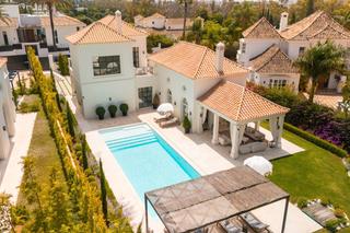 Chalet in Urbanizacion Playas Españolas 3V