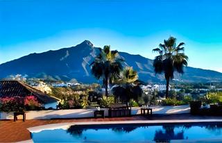 Xalet  Calle sirio 323. Villa andaluza: lujo y vistas en nueva andalucía