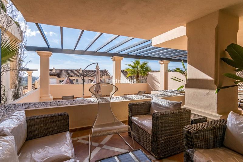 Foto 030079f1-2510-42ab-82bd-bfa2d9ff9118. Piso albatross hill: tu refugio de lujo en el valle del golf en Marbella