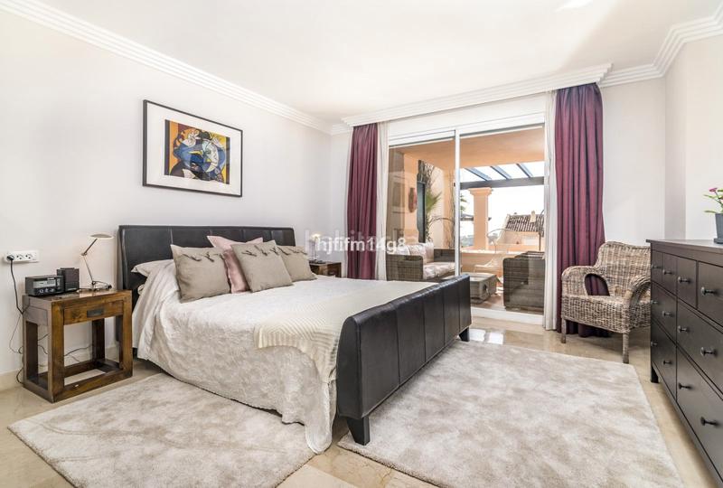 Foto 63c94efc-9770-41b9-b6aa-03575da41eba. Piso albatross hill: tu refugio de lujo en el valle del golf en Marbella