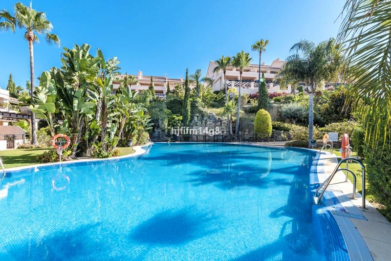 Foto 77ab1bd7-6d11-49b1-8f05-2ffe167a4519. Piso albatross hill: tu refugio de lujo en el valle del golf en Marbella