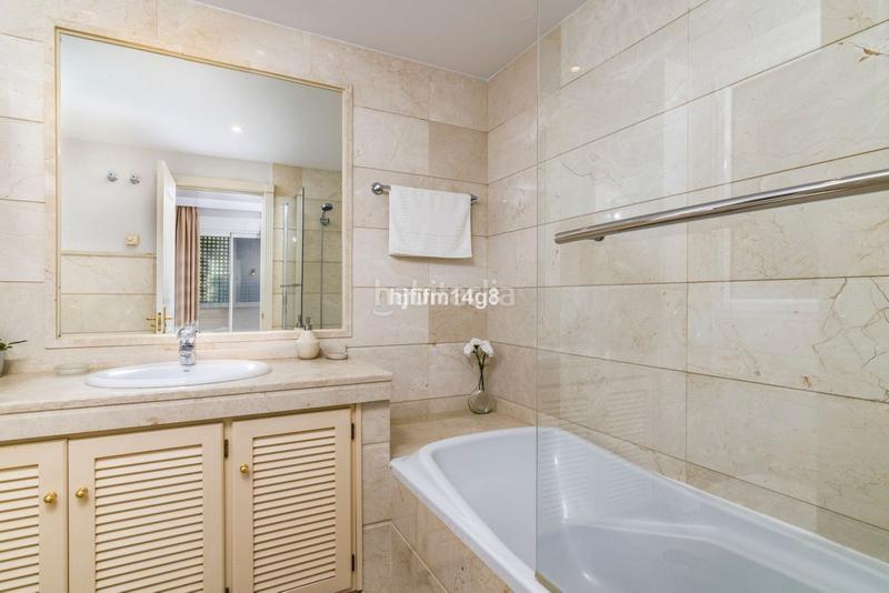 Foto c8777ef6-87e1-429b-a026-25df609311a2. Piso albatross hill: tu refugio de lujo en el valle del golf en Marbella