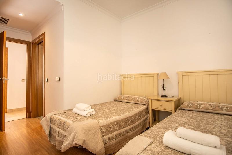 Foto 4f6d44c9-5fdc-498f-bd92-96cbc611a86c. Pis a calle condado de huelva 12 a Paraiso - Barronal Estepona