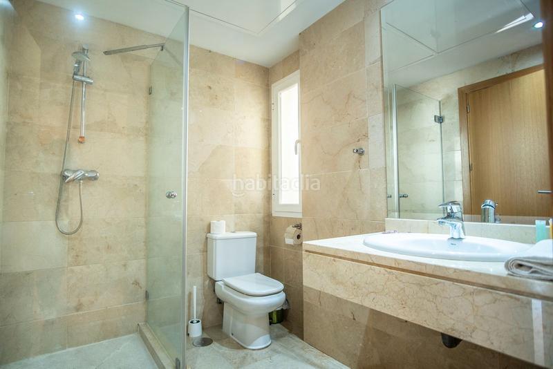 Foto 8083adc2-e1b0-4590-bbe1-6f697704f4e0. Pis a calle condado de huelva 12 a Paraiso - Barronal Estepona