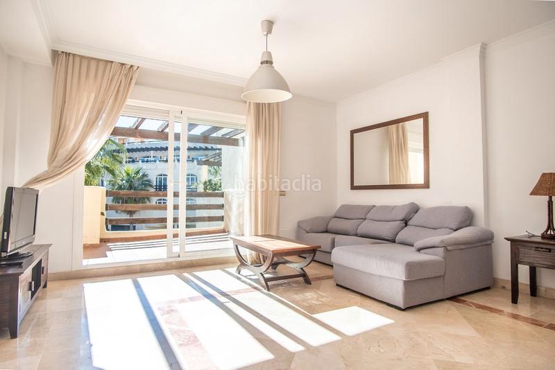 Foto 92e4d838-fde0-4fa1-bf72-69d26eb266b1. Pis a calle condado de huelva 12 a Paraiso - Barronal Estepona