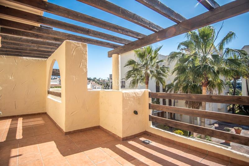 Foto d7f1f639-6053-45e3-aaba-bfb9a95220db. Pis a calle condado de huelva 12 a Paraiso - Barronal Estepona