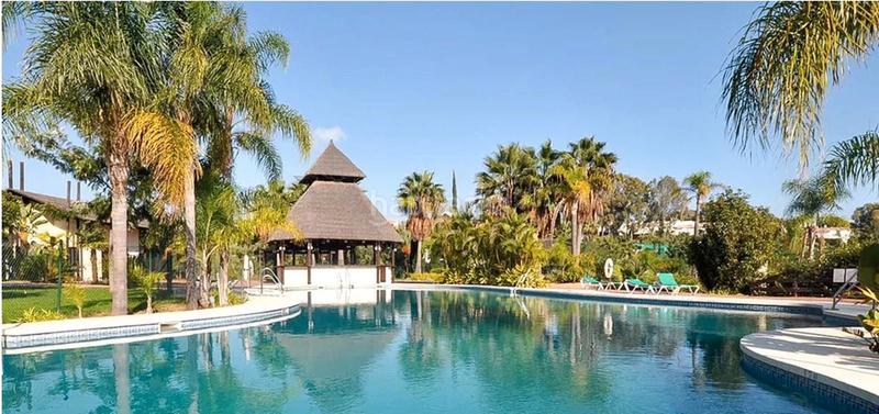 Foto dc784c35-8141-49b9-a4ff-49d18f76477b. Pis a calle condado de huelva 12 a Paraiso - Barronal Estepona