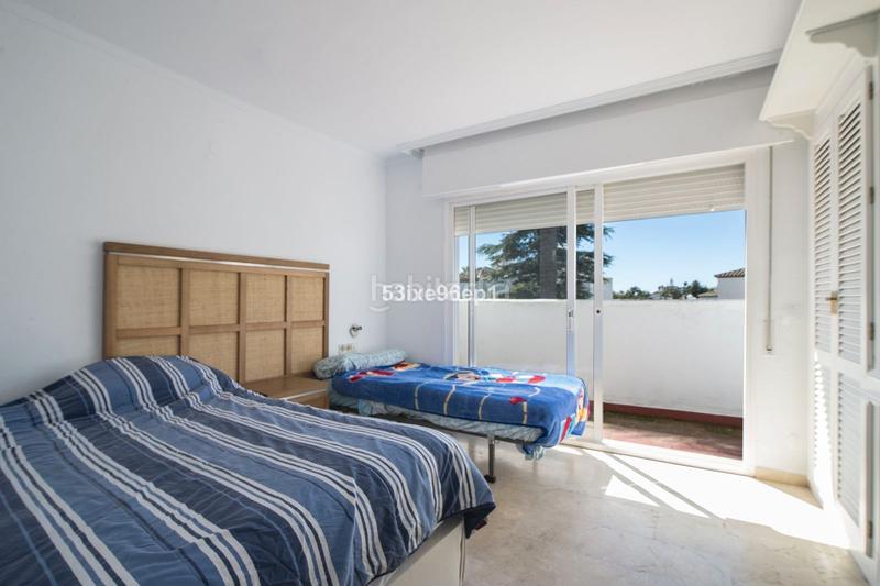 Foto a483ab66-3d04-48f4-b76f-7c760f4545fa. Casa pareada en carretera de cádiz km 159 el padrón: tu paraíso familiar en Estepona