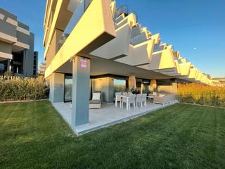 Etagenwohnung in Calle benalauria 11. Nueva milla de oro: tu paraíso en planta baja