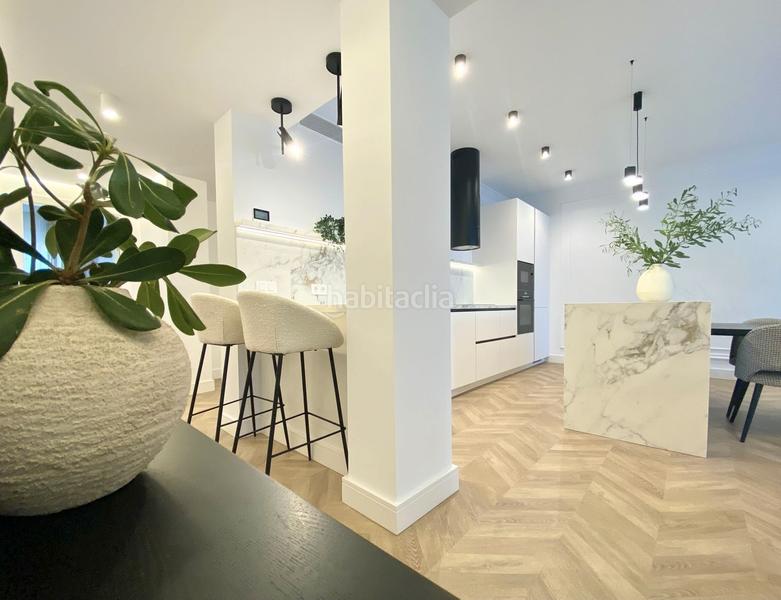 Foto 5a85666f-d7dc-4992-a84a-7b133be1f45c. Pis a arrabal uen. c5 rio velerin 7 a El Velerín Estepona