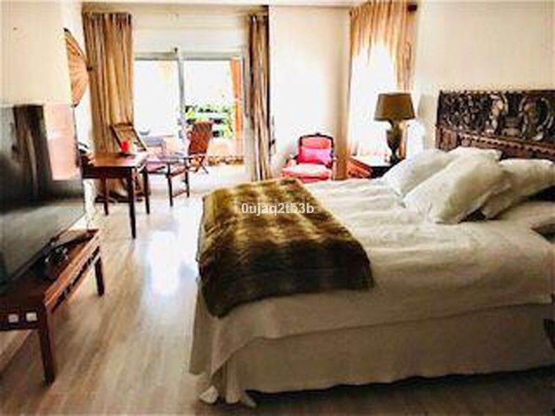Foto 1d410ddd-9cf2-4cc1-8d7c-42627329d99f. Etagenwohnung in urbanización alhambra del golf 19 in Estepona