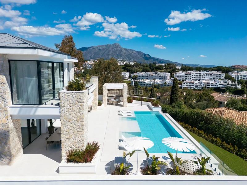 Foto 2b209796-89a3-4610-a6fb-321b918dc648. Chalet mit parking pool in La Quinta Benahavís