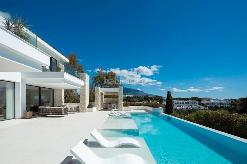 Foto 5b812224-cfbe-4043-8f39-108ac657d762. Chalet mit parking pool in La Quinta Benahavís