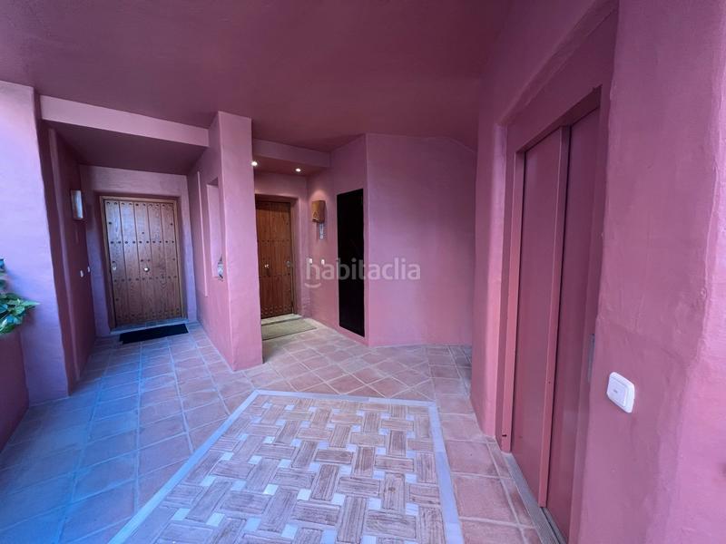 Foto cab1688a-c5d5-4600-9382-fd718a3cedc6. Duplex con piscina in Guadalmansa Estepona