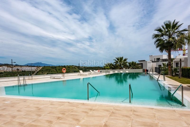 Foto 55fe22f6-8abd-4dee-9da4-9008f8f0f614. Àtic amb piscina a Estepona golf Estepona