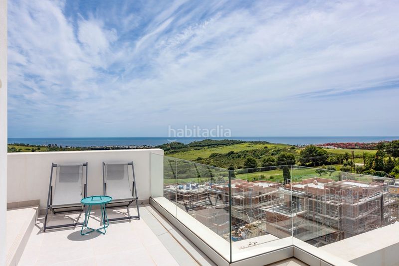 Foto 89683d12-8b99-4436-bc08-fe4cec9bdc7b. Àtic amb piscina a Estepona golf Estepona