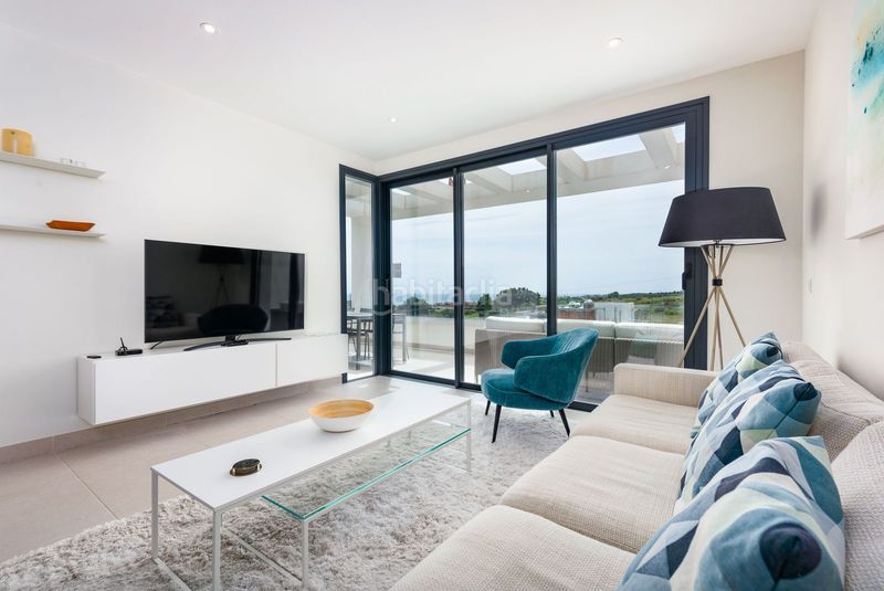 Foto cc2849f4-bb6b-4247-bc1c-019c2969007f. Àtic amb piscina a Estepona golf Estepona