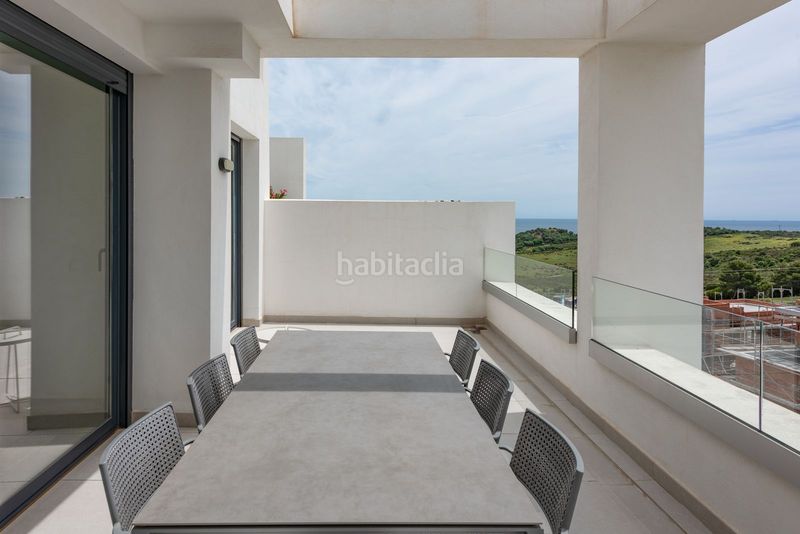 Foto fb3f7904-df6d-40ac-b073-64f5edaa71a3. Àtic amb piscina a Estepona golf Estepona