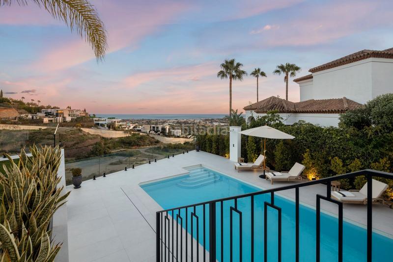 Foto 12a4bfdd-92de-40d1-bded-299065db4b25. Chalet una joya de lujo : tu villa familiar en la próspera costa del sol en Benahavís