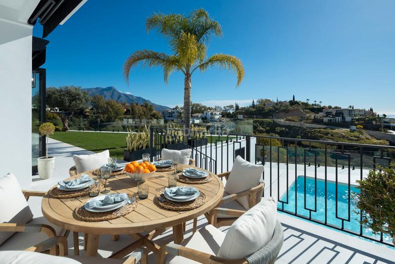 Foto 2e3f14d1-09a9-47c5-b72c-23e5c61851f0. Chalet una joya de lujo : tu villa familiar en la próspera costa del sol en Benahavís