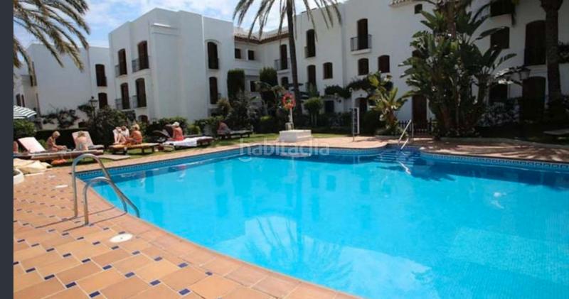 Foto 7dddb596-8432-4b22-9431-ec1eecf6bd91. Alquiler estudio vive la vida costera en este estudio reformado en cancelada en Estepona