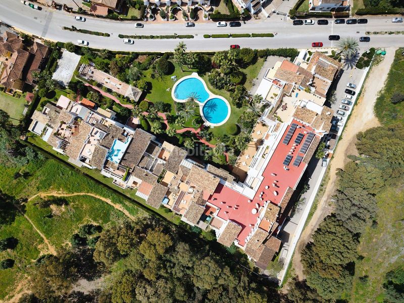 Foto 3cb5a3b7-616b-4c1c-9ec0-e446e543c76f. Pis amb piscina a Nueva Atalaya Estepona
