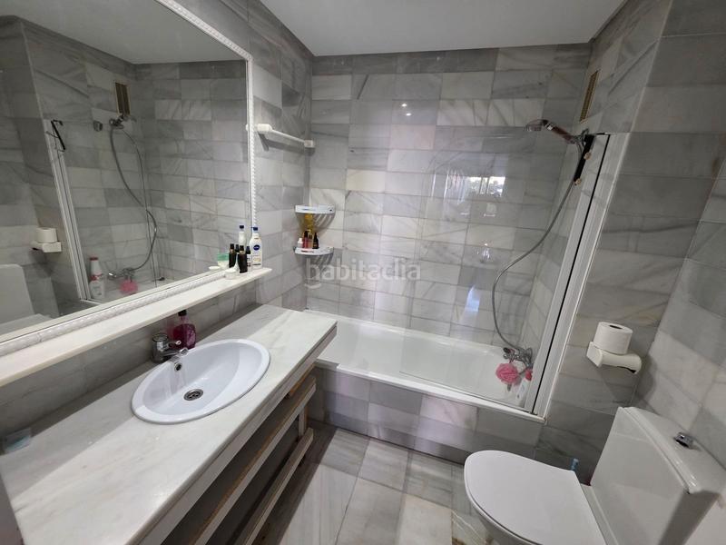 Foto 78f1fedd-124c-4a5d-bf58-d1f7af72481e. Piccolo appartamento con piscina in Puerto Banús Marbella