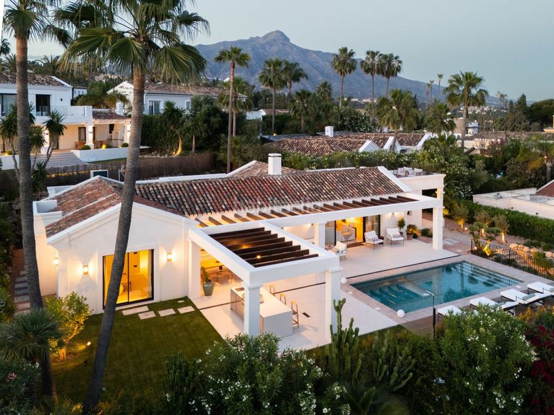 Foto 1f1f0334-d3ad-46cb-90fa-f2b87f1adf96. Xalet amb piscina a Las Brisas Marbella
