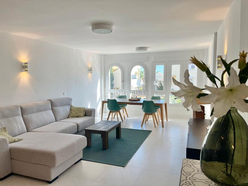 Foto 2a2eb349-93b8-4a70-b532-ed2bfccf6438. Location triplex avec parking piscine dans Romana Playa Marbella