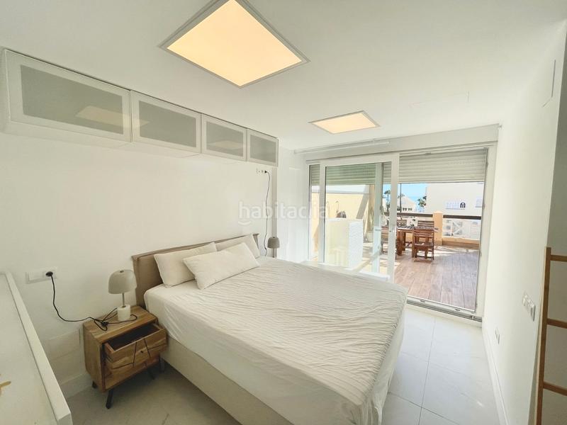 Foto d5c1cf9c-58af-4b05-aaca-5f5f03808ce5. Location triplex avec parking piscine dans Romana Playa Marbella