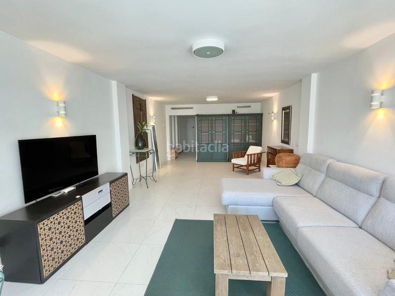 Foto dcbc7875-0cfc-4d8d-8b64-c5f31e1597dd. Miete dreistöckige wohnung mit parking pool in Romana Playa Marbella