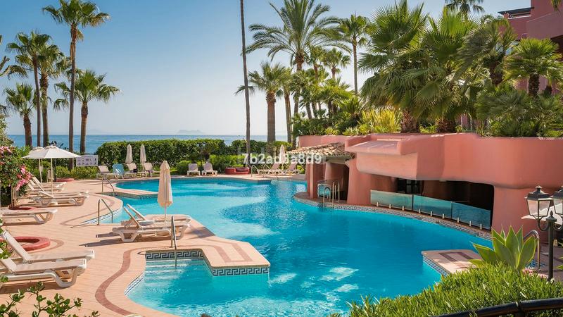 Foto 2ad90a9e-e35a-4f09-9b4a-088ee47b109d. Appartamento con piscina in Guadalmansa Estepona