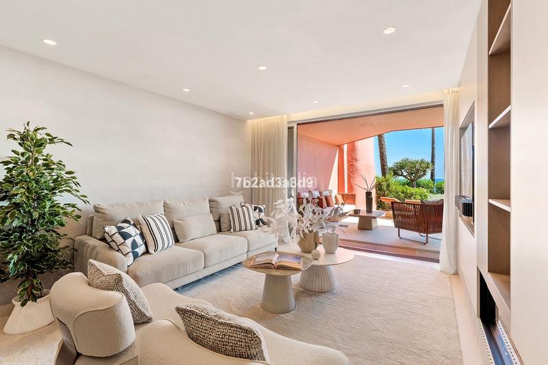Foto 6b97599e-f495-489a-8738-ec42feeca592. Appartamento con piscina in Guadalmansa Estepona