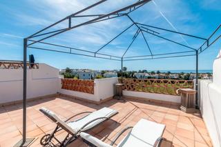 Casa adossada a La Concha - Resina Golf. Tu vida de lujo en el golf y el mar en estepona