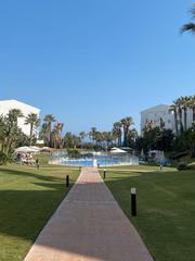 Pis a Puerto Banús. Oportunidad única en primera línea de playa con vistas panorámic
