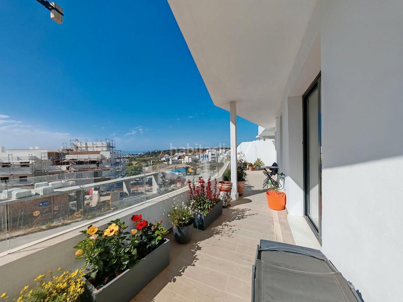 Foto 094595ed-2664-4c7b-8d38-2fc994b16518. Flat with pool in Benatalaya Estepona