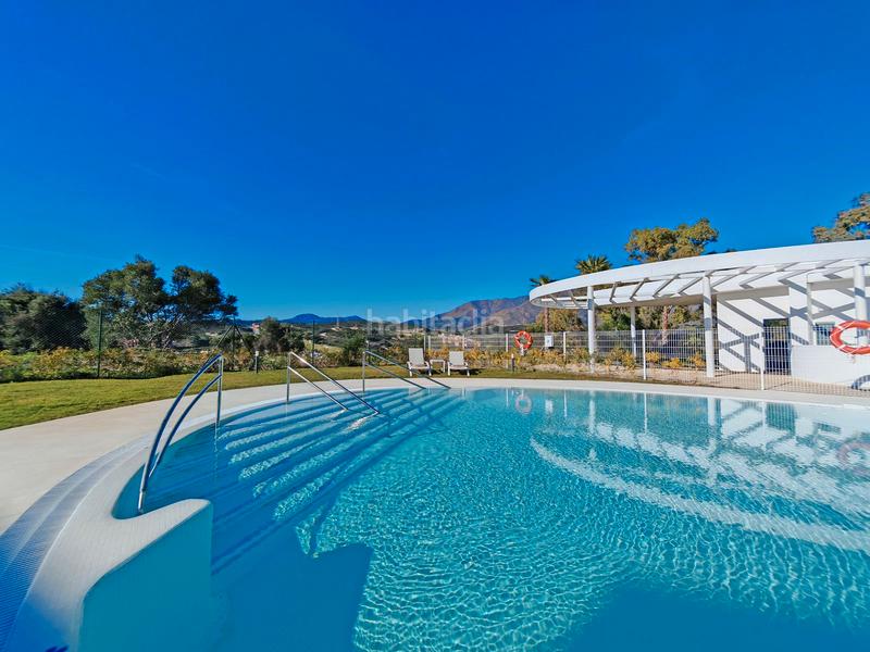 Foto 1576bad7-9ed1-4c93-97de-65efbce77e1f. Flat with pool in Benatalaya Estepona