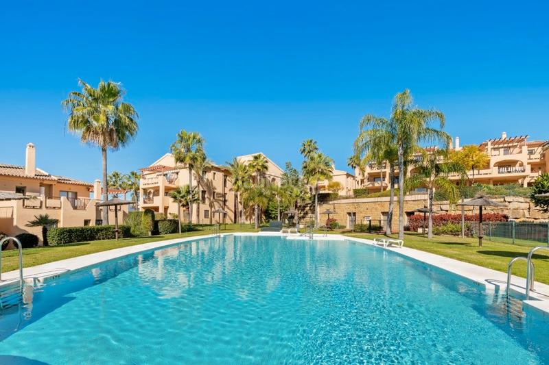 Foto 4bce127a-c865-4217-b2a7-cf6bed7611a1. Etagenwohnung mit pool in El Paraíso Benahavís