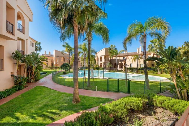 Foto 458b155b-d7ee-481c-aed4-43dfa3868568. Etagenwohnung mit pool in El Paraíso Benahavís