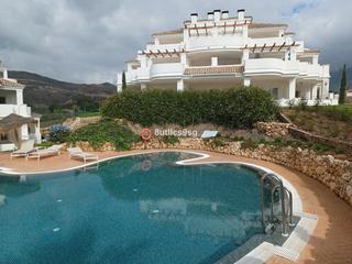 Apartament  Calle los granados. Tu oasis de paz en el corazón del valle del golf