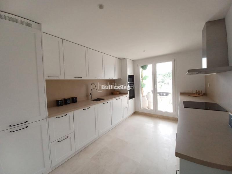 Foto 61252482-9a09-4b1c-b4b0-ec459c7c8f75. Appartement mit pool in Puerto Banús Marbella