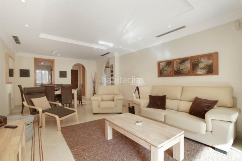 Foto 46198562-be11-412c-b8a5-a6bb4cefbe89. Apartment with pool in Puerto Banús Marbella