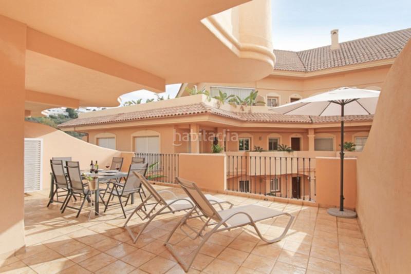 Foto 988d4fd2-e0ff-4f5e-85f3-e74163389bd8. Apartment with pool in Puerto Banús Marbella
