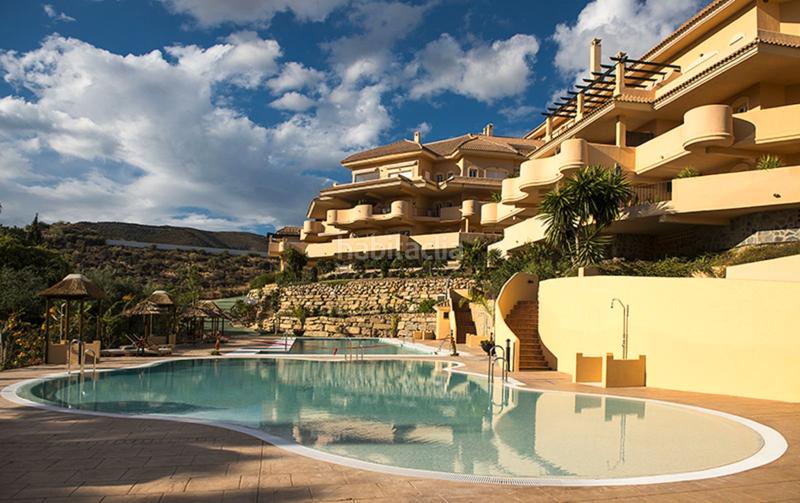 Foto b24778de-c3ce-41df-9506-0351d86e2d68. Apartment with pool in Puerto Banús Marbella