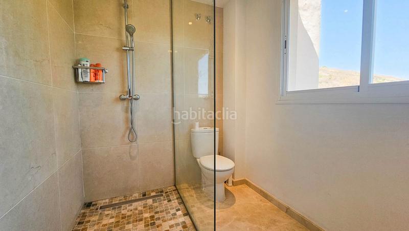 Foto 67b21120-bac5-4f63-a50a-e4a542d8860f. Maison jumelée avec piscine dans Puerto de la Duquesa Manilva